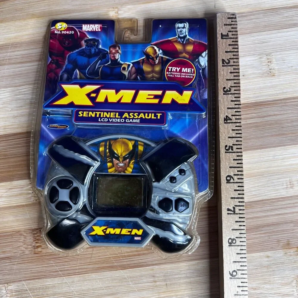 Marvel X-Men Sentinel Assault LCD Handheld Video Game 2005 Wolverine Deadpool